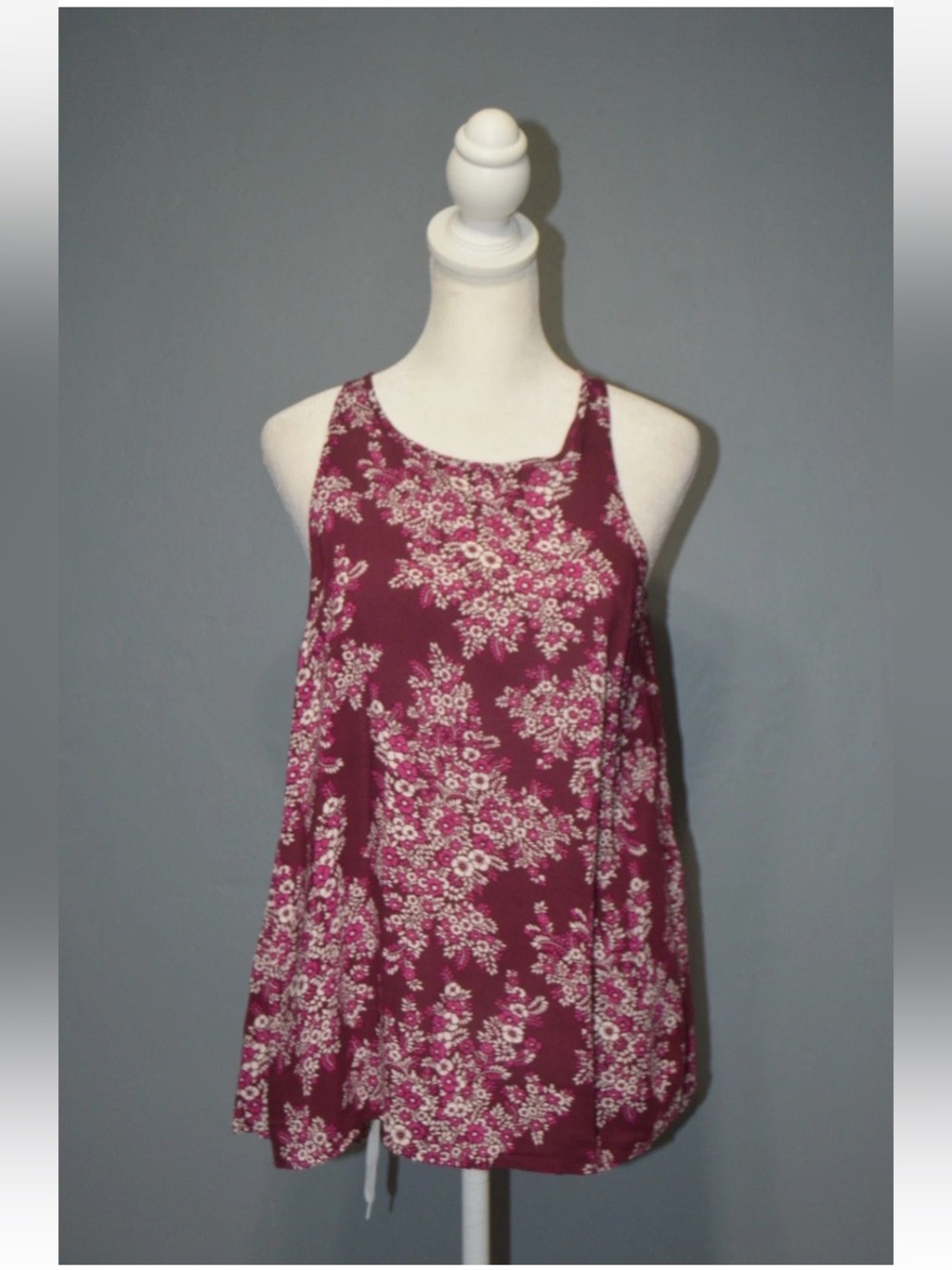 GAP Women's Sz XS Burgundy Floral Sleeveless Top